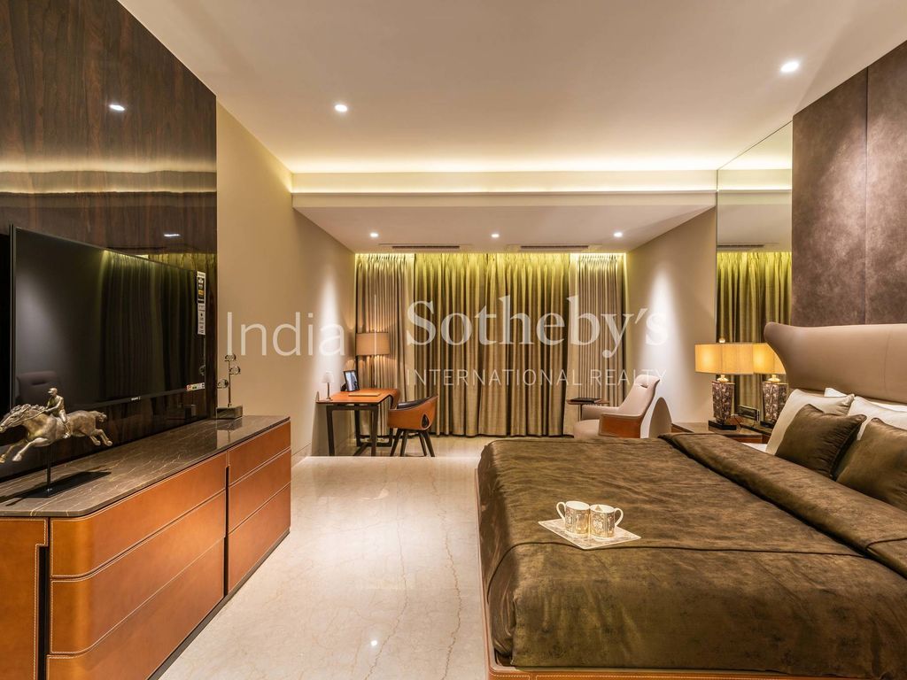 4 room luxury Flat for sale in Mumbai, India