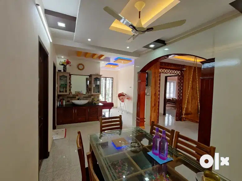 7BHK 10 CENT 5500 SQFT 10 CAR PARKING SPACIOUS HOUSE NEAR TECHNOPARK
