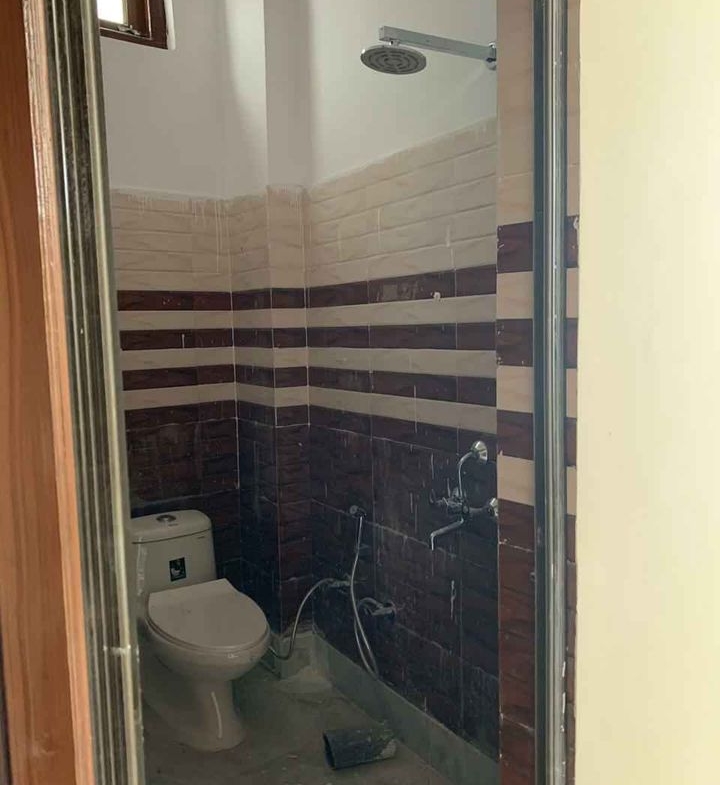 4 Beds Duplex House for Sale in Kanpur Nagar, Uttar Pradesh, India