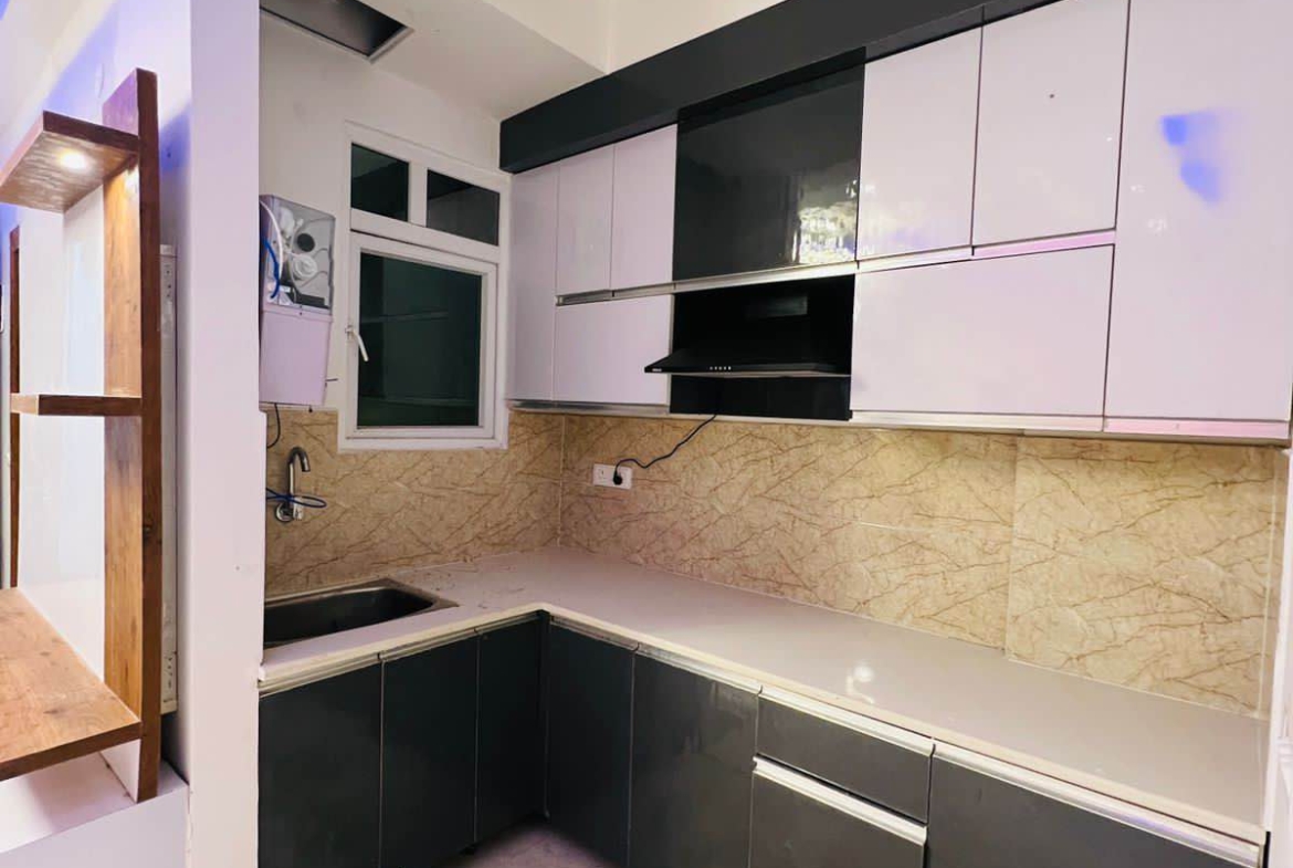 2 beds 2 baths Flat for Sale, Uttar Pradesh, India