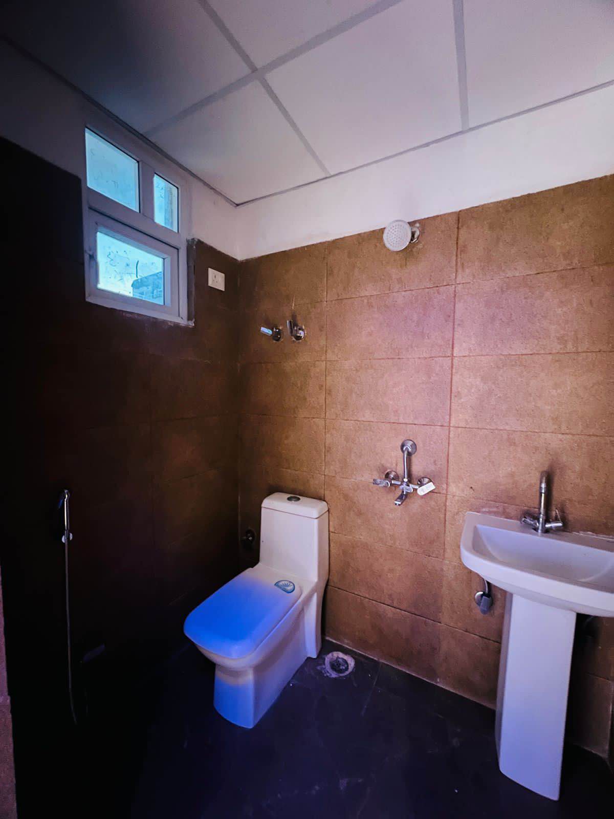 a5 2 beds 2 baths Flat for Sale, Uttar Pradesh, India
