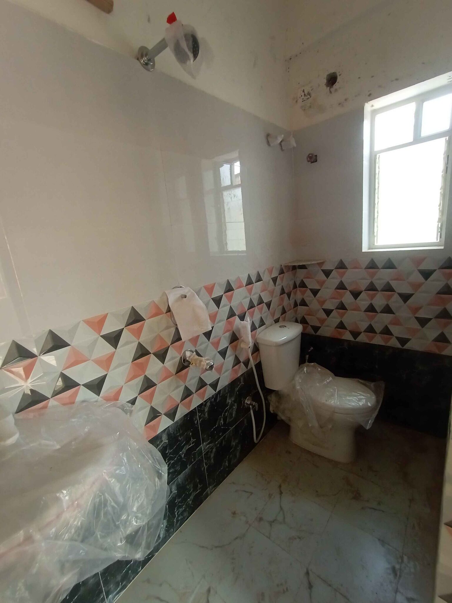 h3 3 Beds 3 Baths – Apartment for Sale