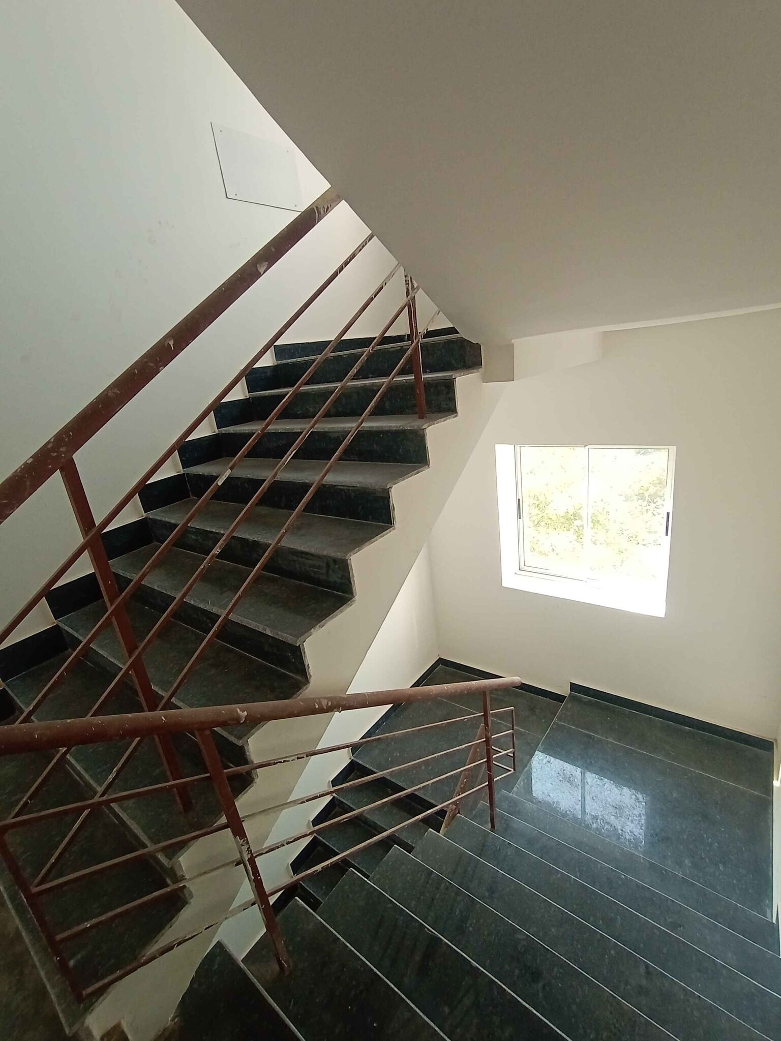 h6 3 Beds 3 Baths – Apartment for Sale