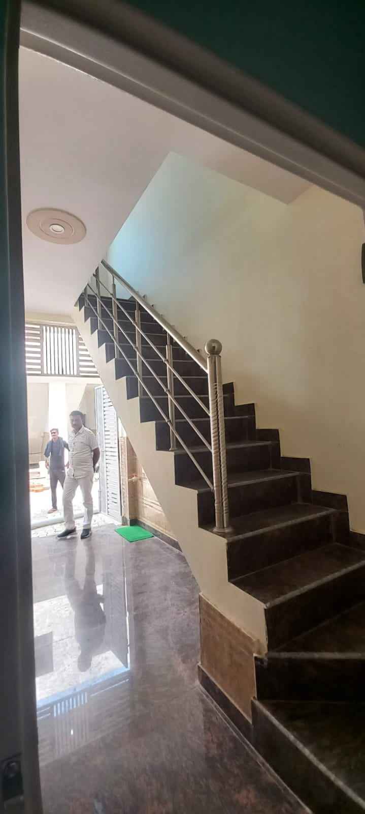 2 Beds 2 Baths House for sale