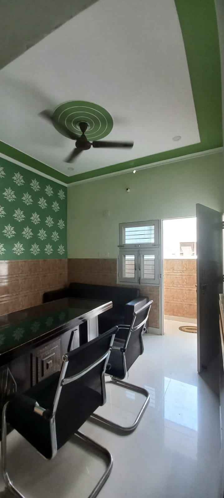2 Beds 2 Baths House for sale