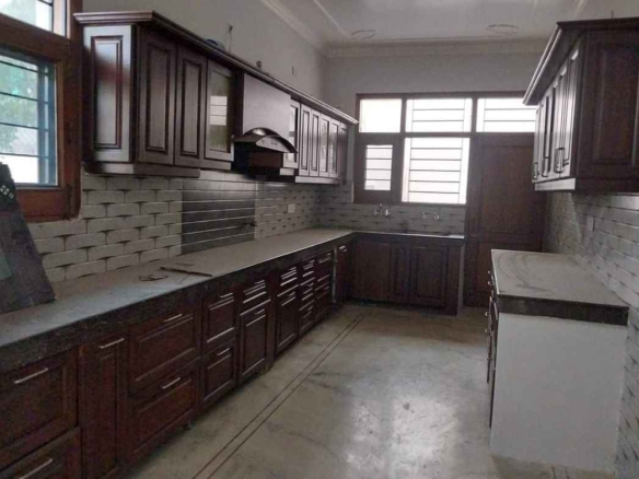 6 Beds Duplex House for Sale in Punjab, India