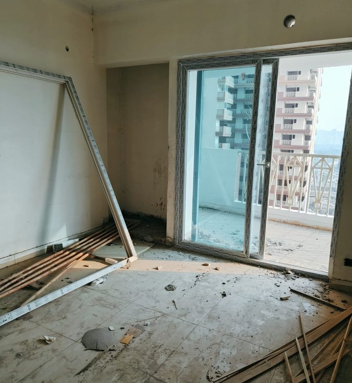 3 Bed Flat in Noida Extension for Sale