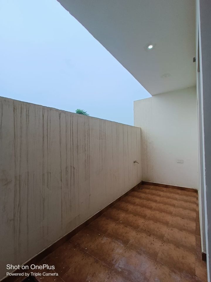 3 beds 2 baths Flat for sale