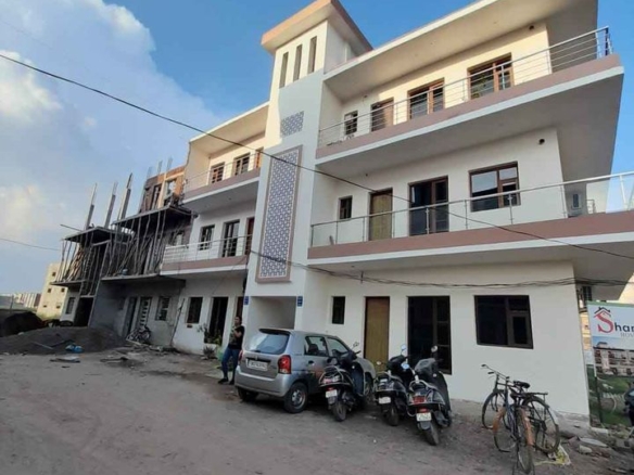 3 Bed 3 Bath near airport Chandigarh, India