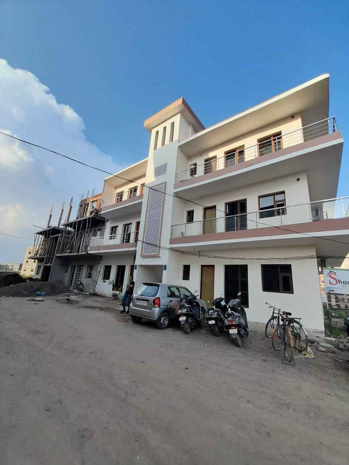 3 Bed 3 Bath near airport Chandigarh, India