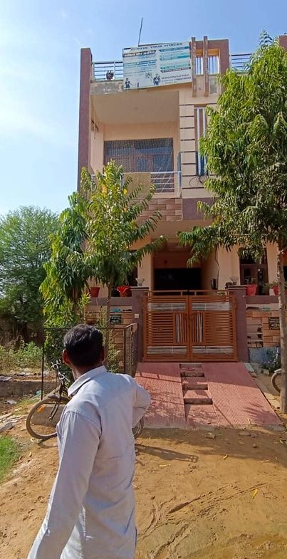 3 Beds for Sale Delhi, India