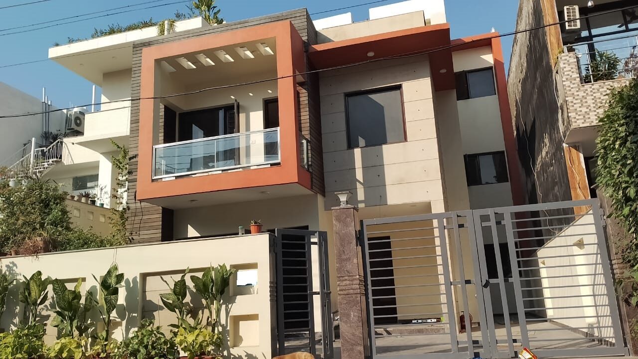 anil Home at the Best Location of Sector 46