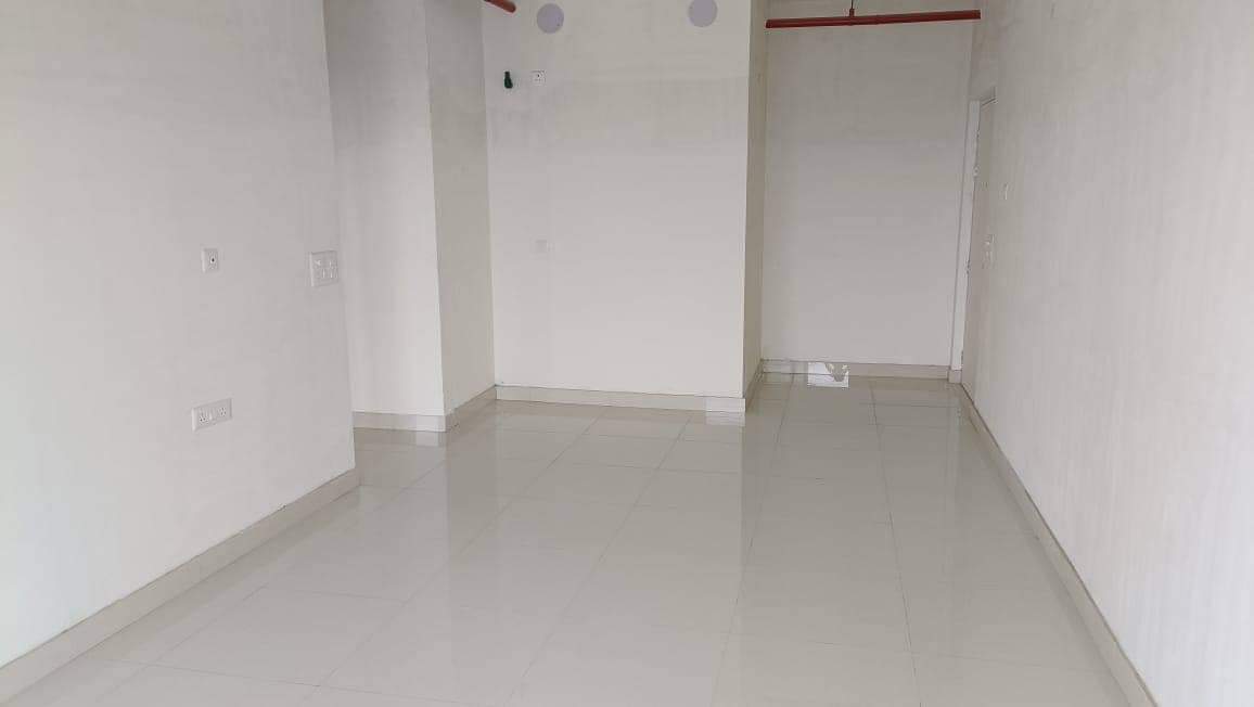 High rise property 3 Beds with covered car parking