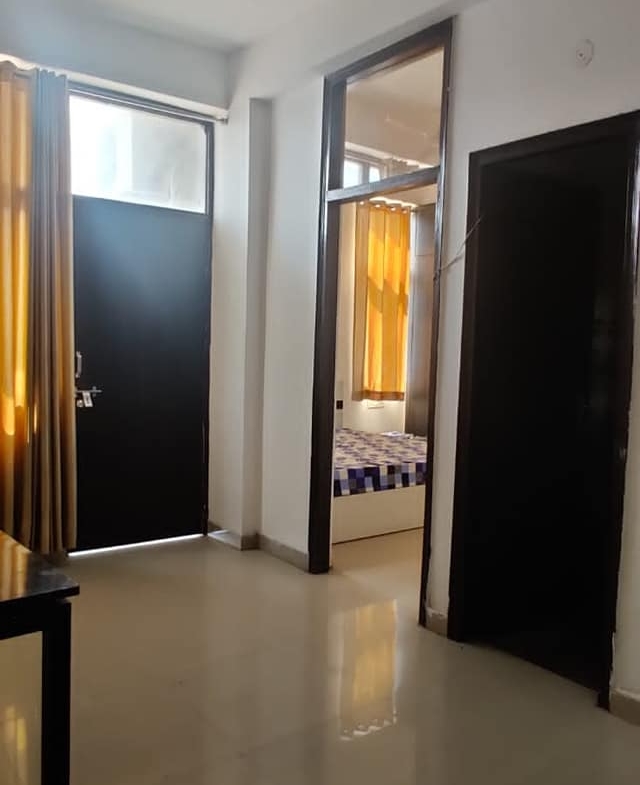 Unisex PG Sector 45 Noida