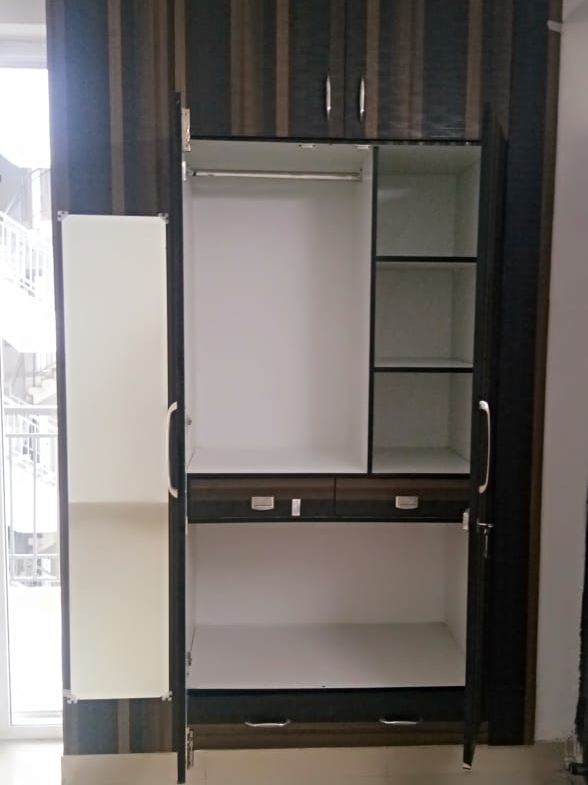 Flat for Sale in Noida Buddha Nagar, Uttar Pradesh, India