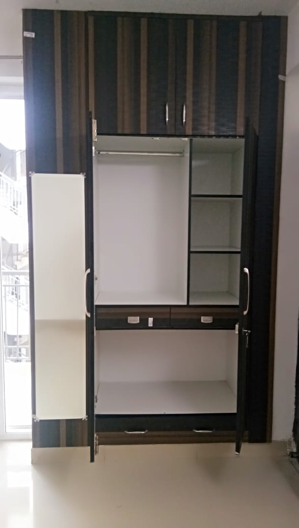 ru1 Flat for Sale in Noida Buddha Nagar, Uttar Pradesh, India
