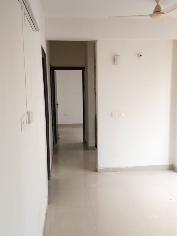 Flat for Sale in Noida Buddha Nagar, Uttar Pradesh, India