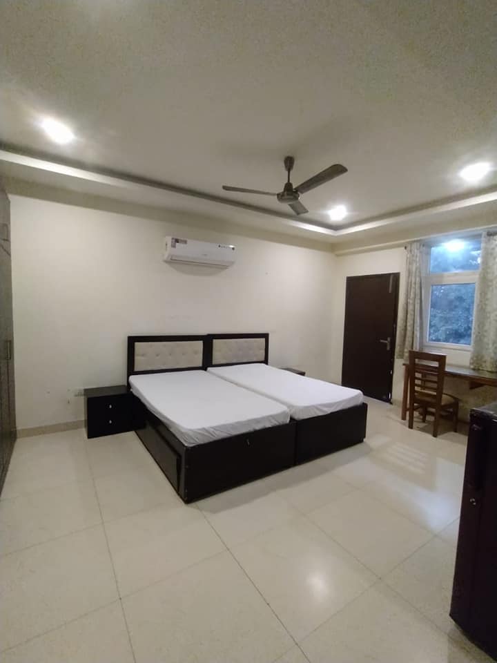 FULLY FURNISHED SERVICE APPRTMENT ROOMS AVAILABLE FOR RENT