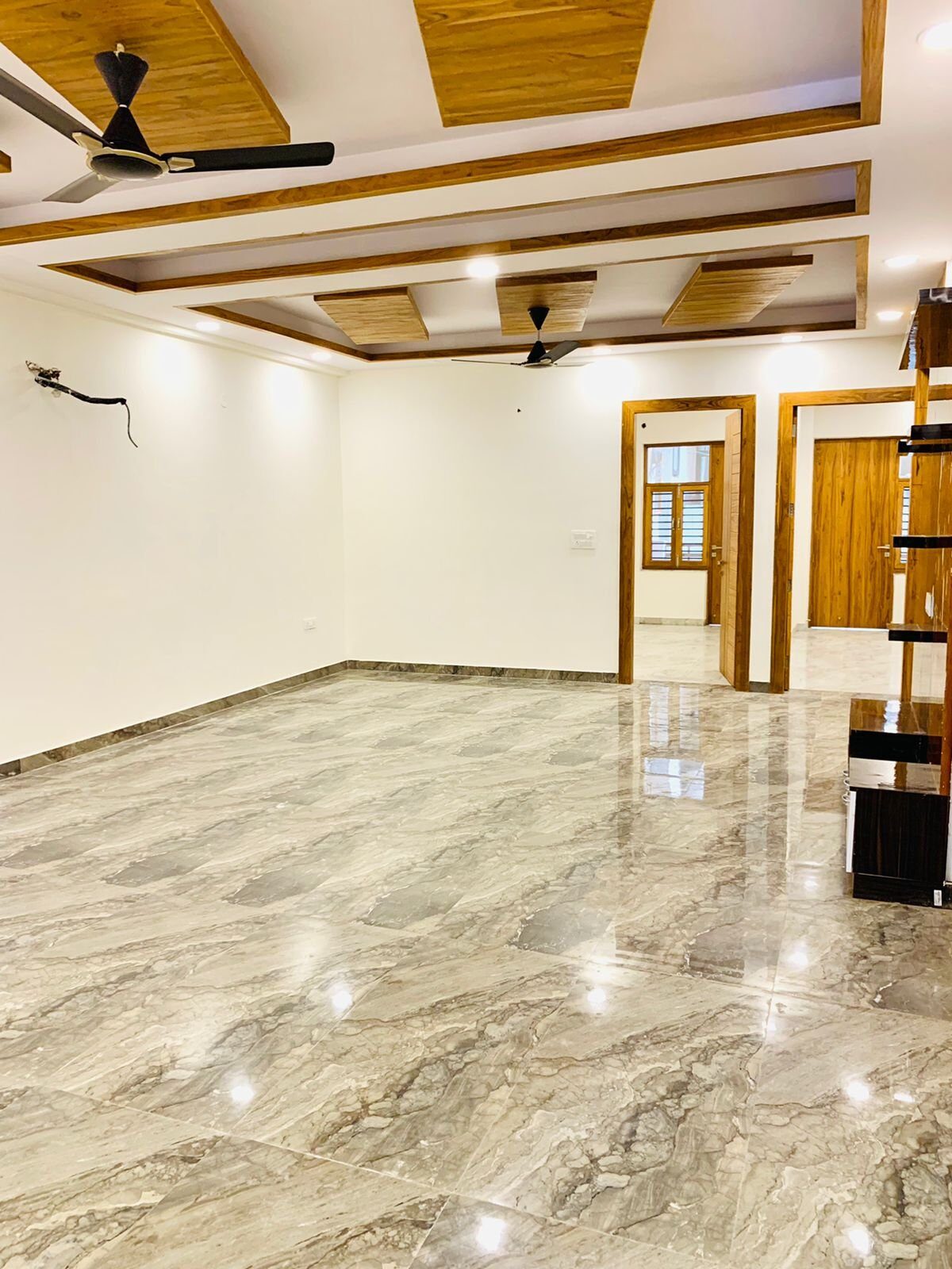 ad 4 bedroom Flat for Sale in Faridabad, India