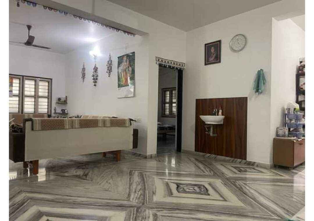 6 Bedroom Luxury House for Sale in Ahmedabad, Gujarat