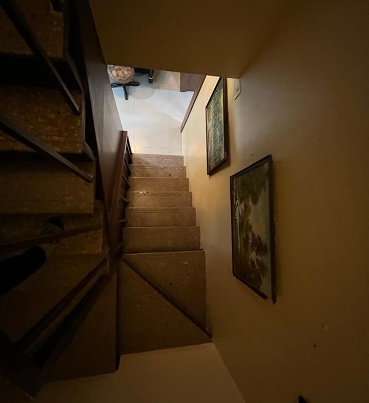3 Bedroom Penthouse for Sale in Pune, Maharashtra.