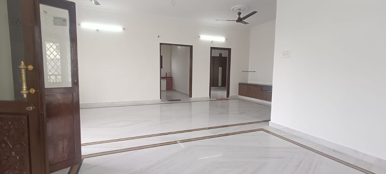 lu1 RE-SALE FURNISHED 3BHK FLAT FOR SALE @ ATHAPUR, HYDERABAD.