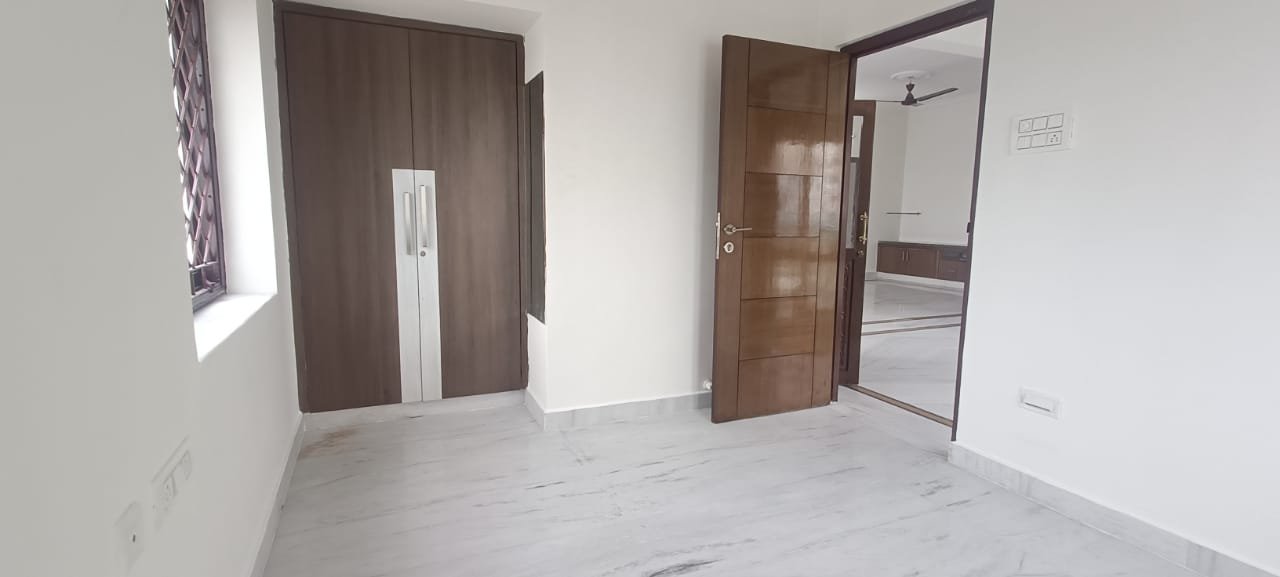lu3 RE-SALE FURNISHED 3BHK FLAT FOR SALE @ ATHAPUR, HYDERABAD.
