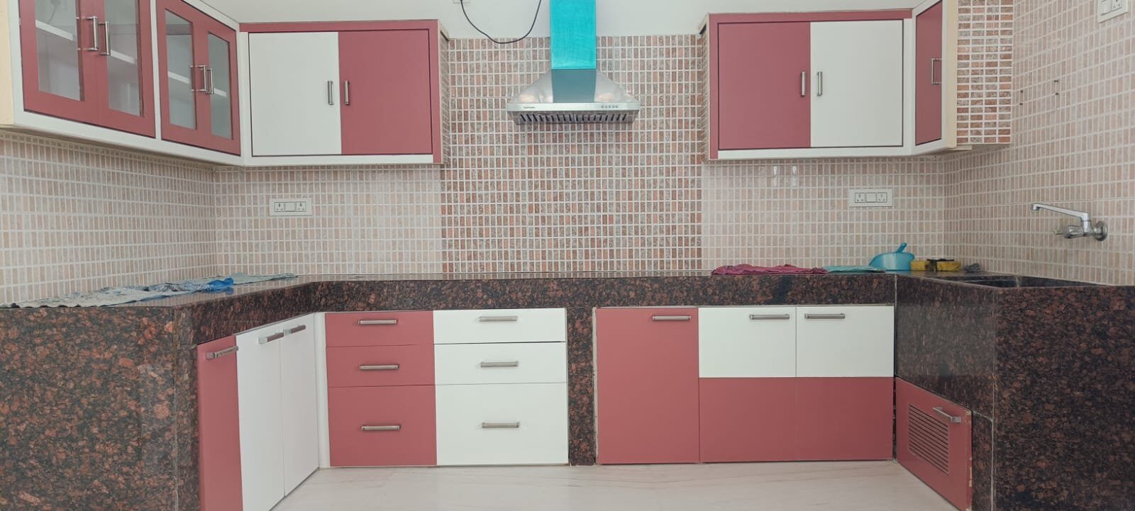 lu44 RE-SALE FURNISHED 3BHK FLAT FOR SALE @ ATHAPUR, HYDERABAD.