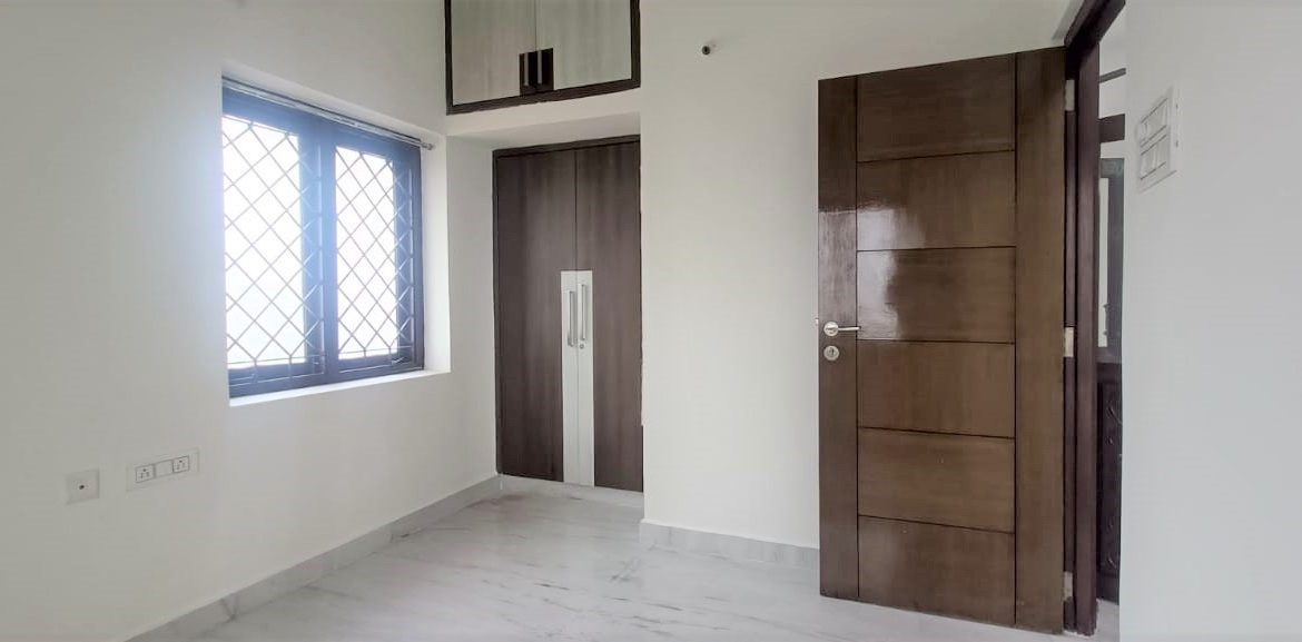 RE-SALE FURNISHED 3BHK FLAT FOR SALE @ ATHAPUR, HYDERABAD.