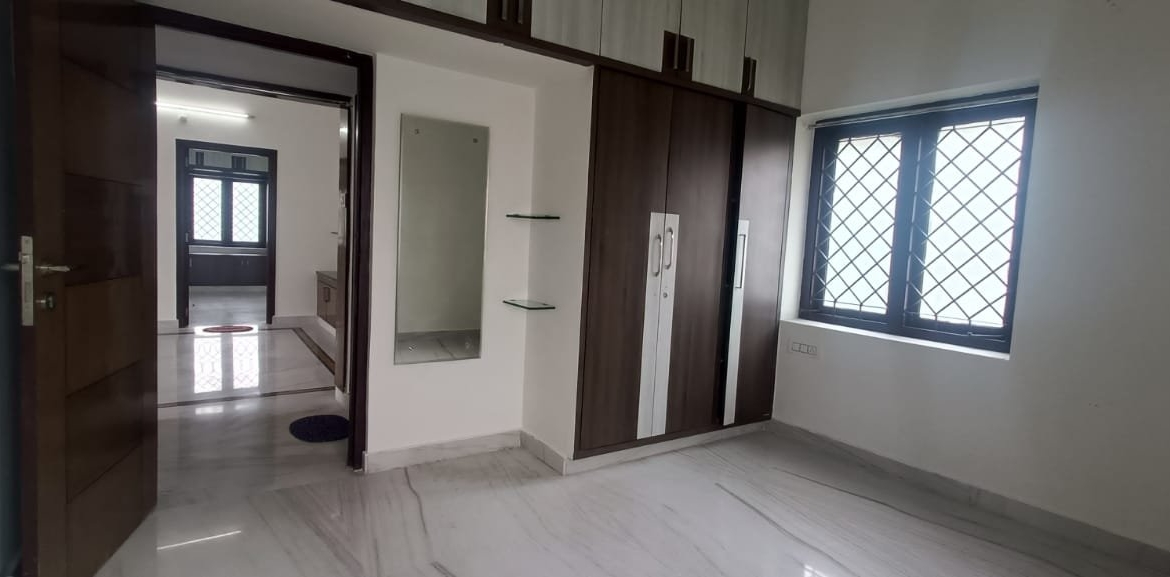RE-SALE FURNISHED 3BHK FLAT FOR SALE @ ATHAPUR, HYDERABAD.