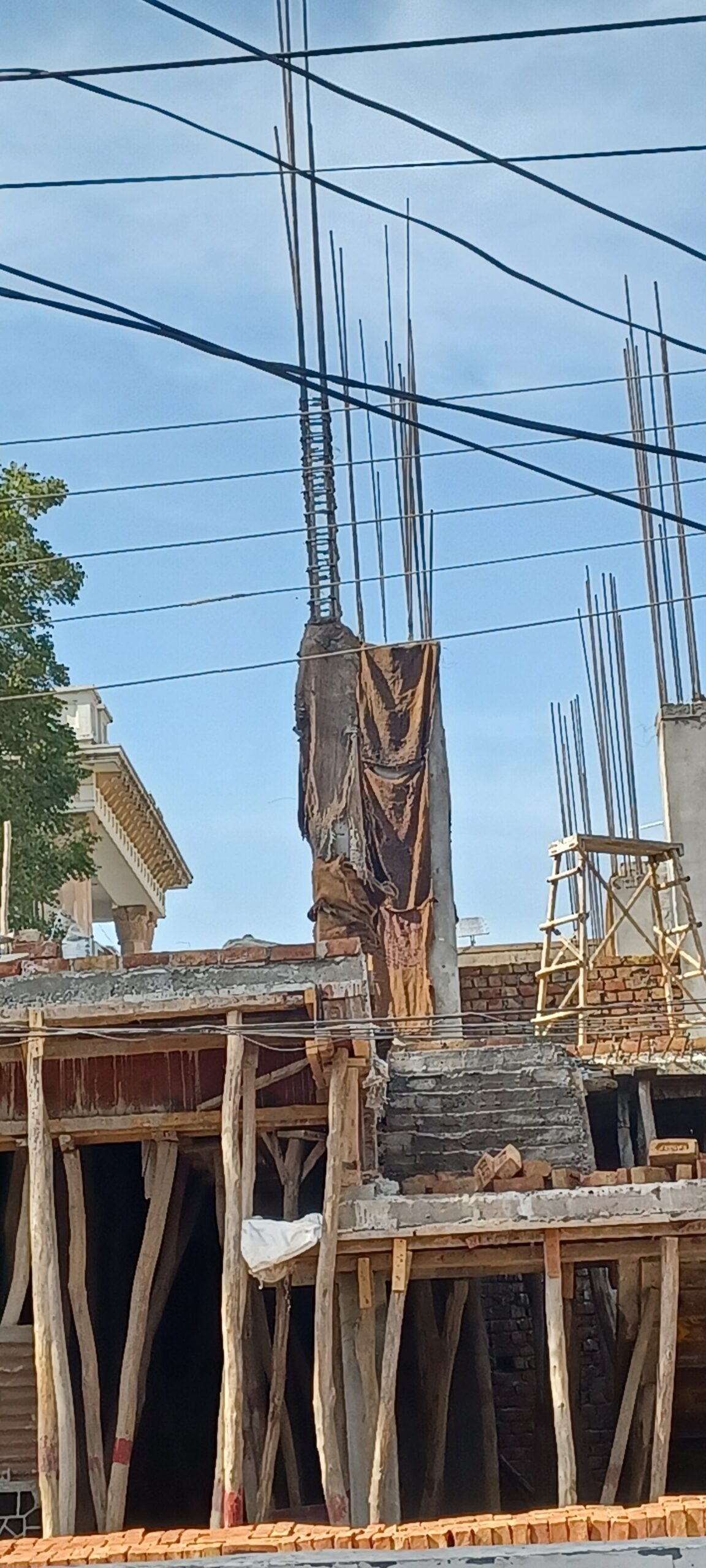 20230220_150031 900sqft under construction building for sale
