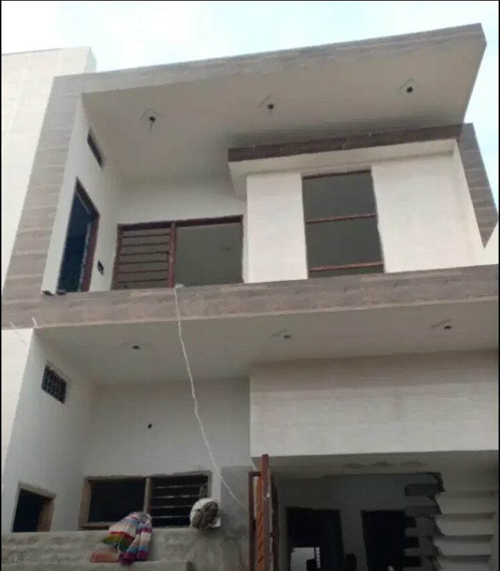 4 Bedroom House for Sale in Uttar Pradesh.