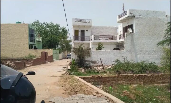 900sqft land for sale in Rewari