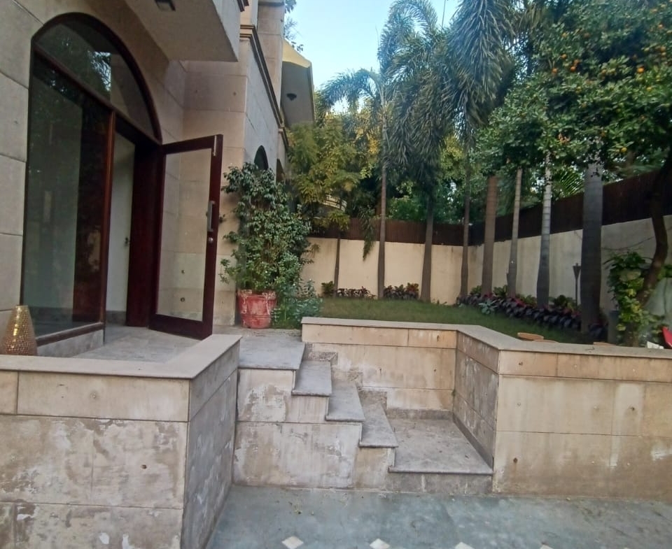 6 BHK House for Rent in Delhi