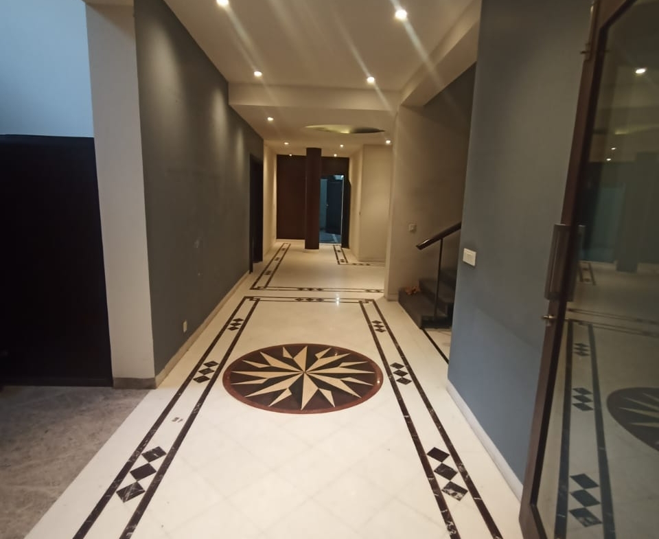 6 BHK House for Rent in Delhi