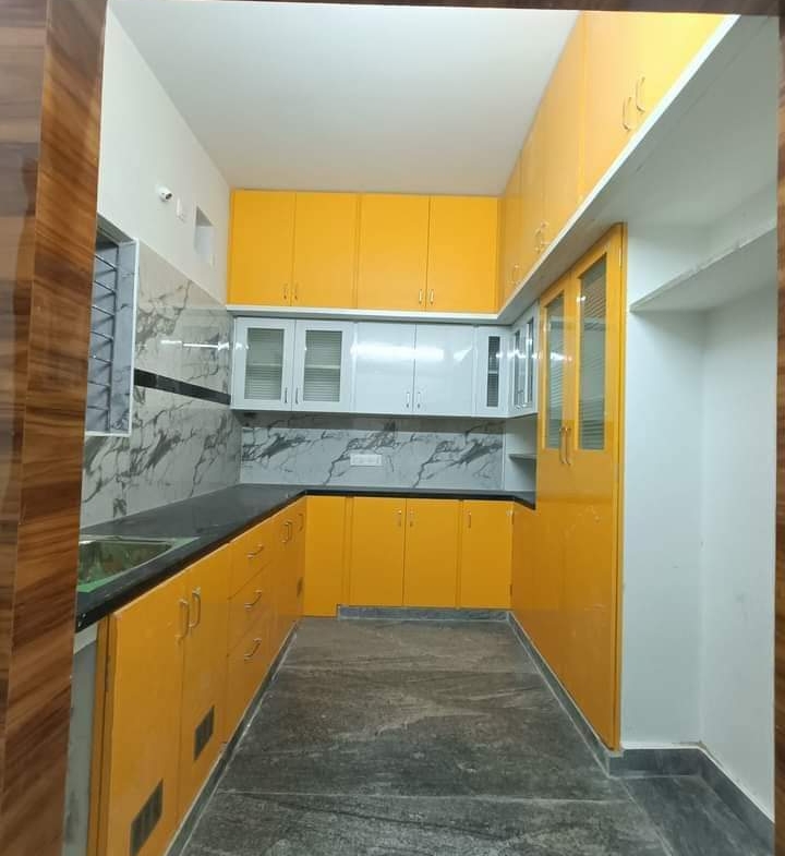 4 BedroomWest face house for Sale at Tirupathi