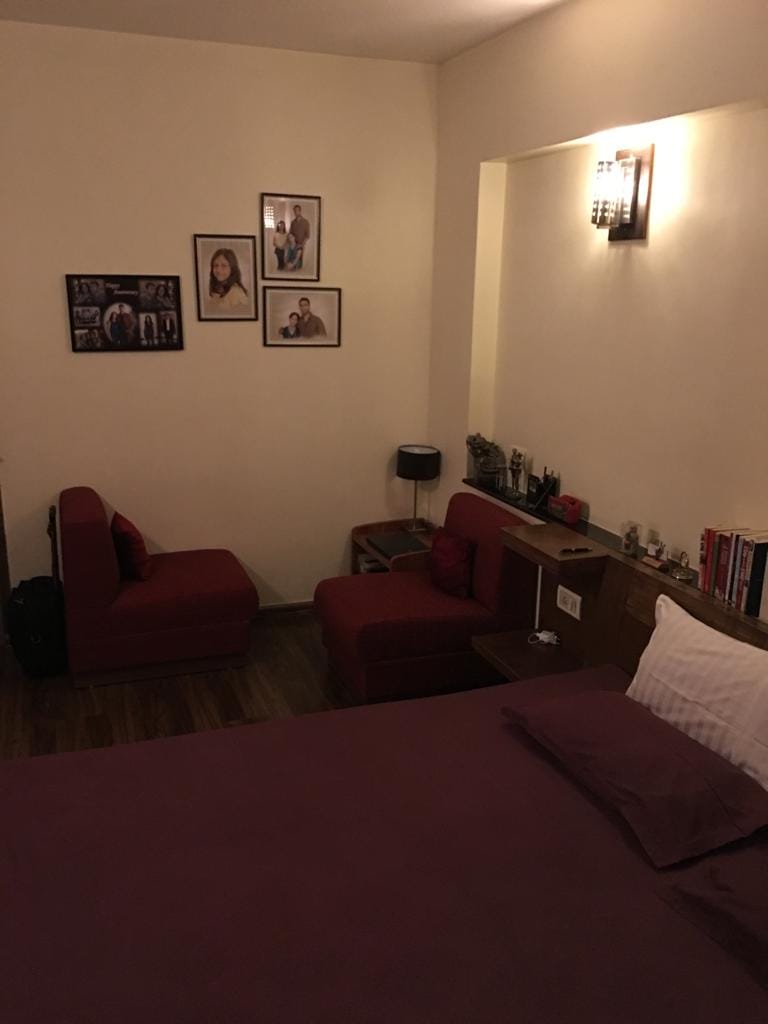 4 Beds Apartment on Rent in Ahmedabad, Gujarat