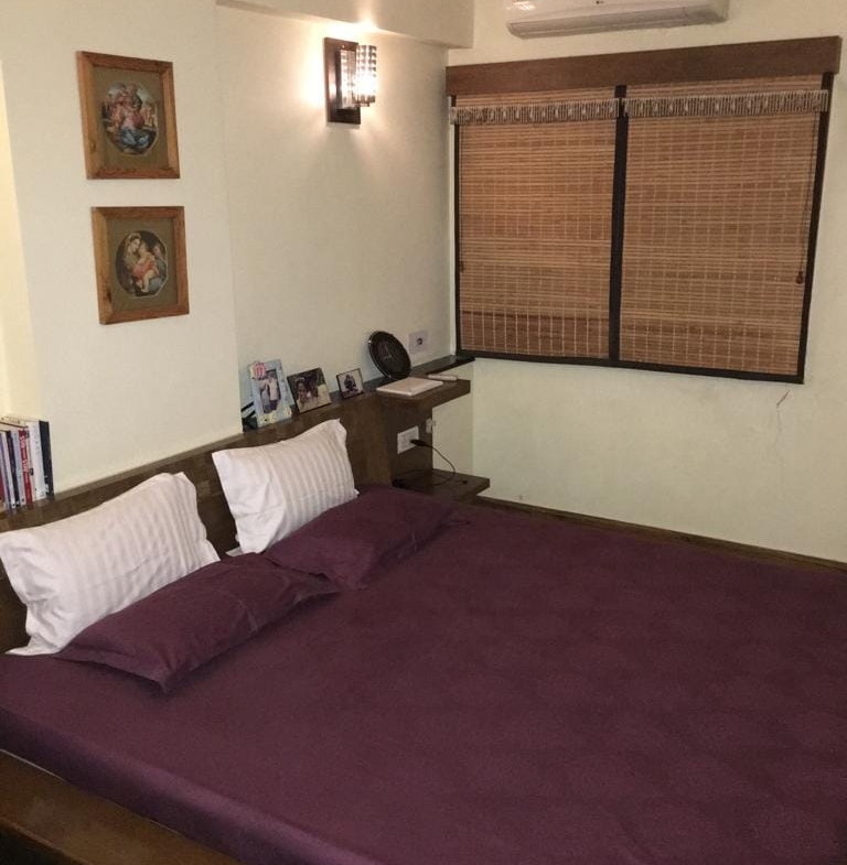 4 Beds Apartment on Rent in Ahmedabad, Gujarat