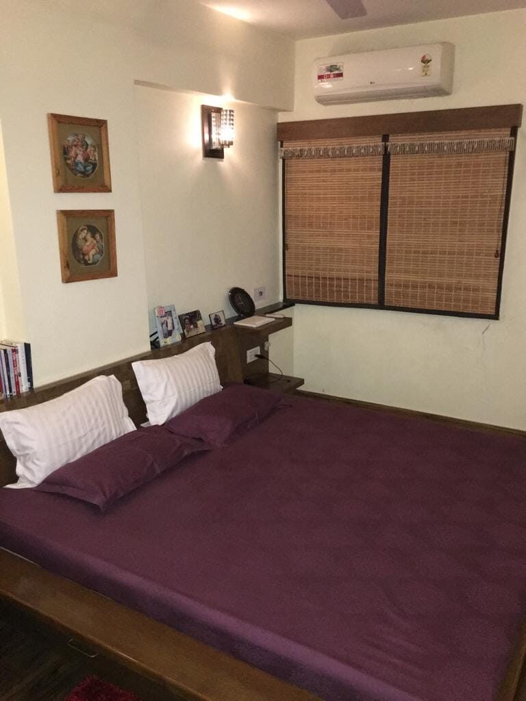 4 Beds Apartment on Rent in Ahmedabad, Gujarat