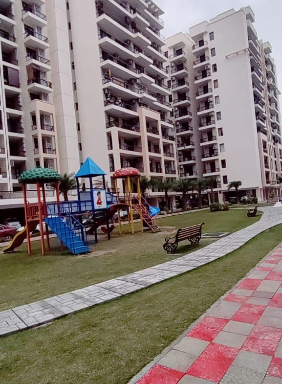 2 / 3 BHK Luxury Apartments for Sale at Ambala-Chandigarh Expressway, Zirakpur (Mohali)