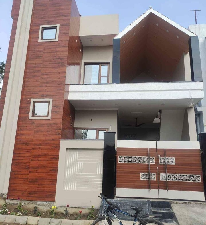 3 Bedroom House for Sale at Turner road, Dehradun