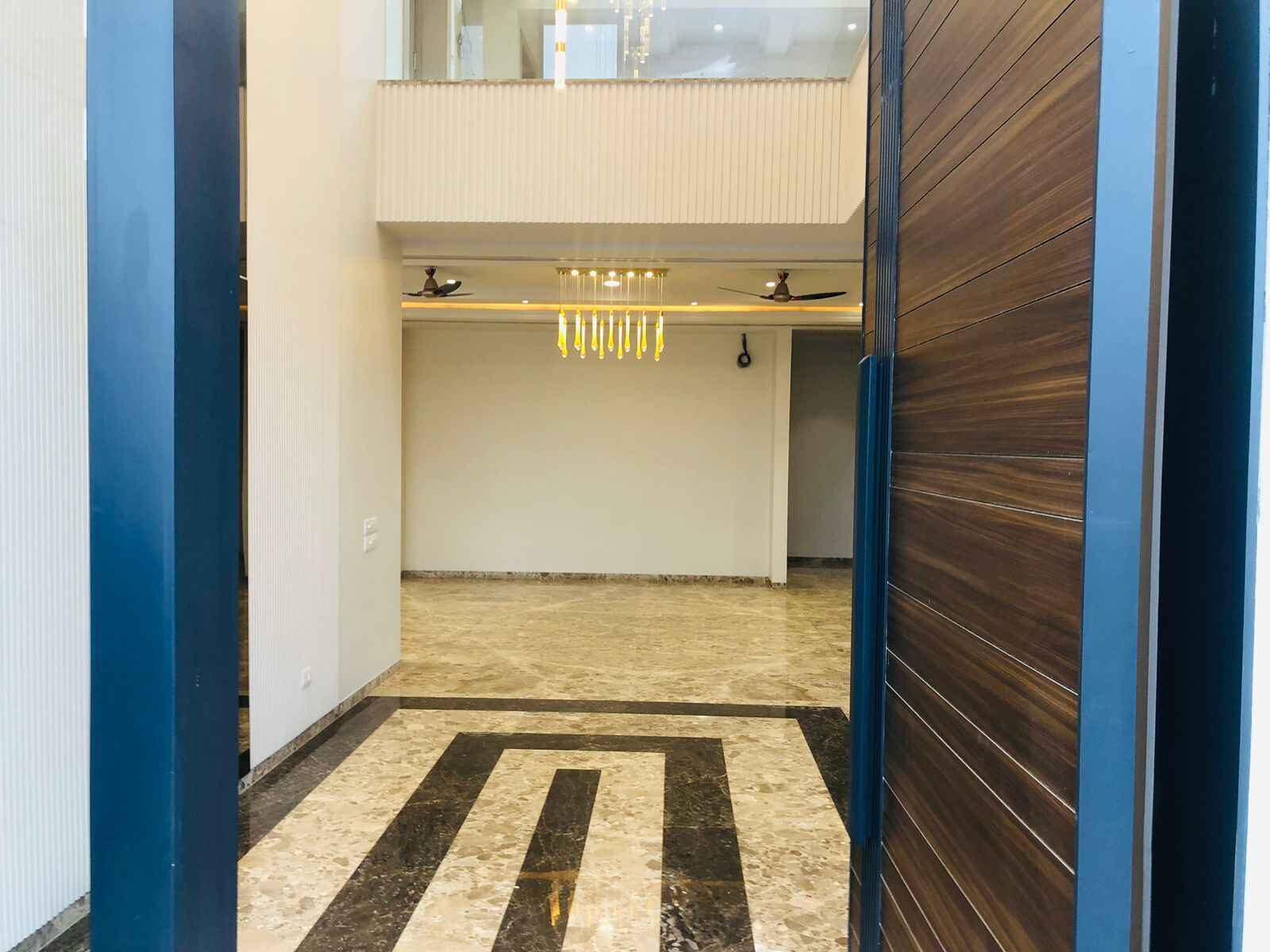 5 Beds 6 Baths – House for Sale in Chattarpur, Delhi