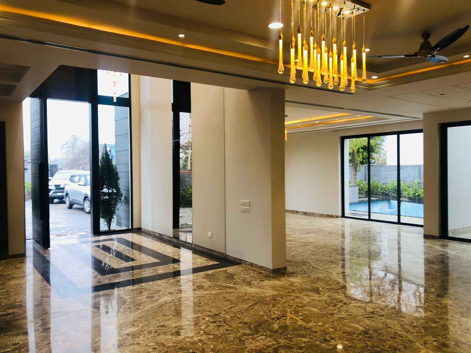 5 Beds 6 Baths – House for Sale in Chattarpur, Delhi