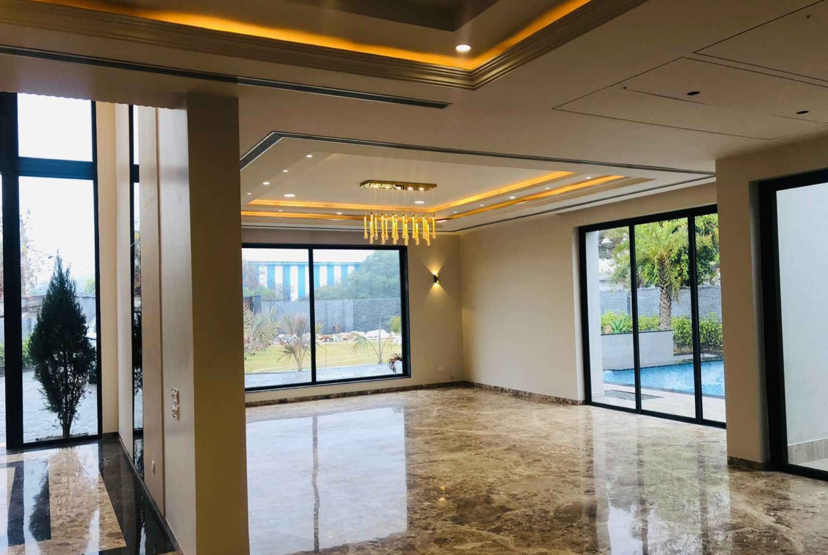 5 Beds 6 Baths – House for Sale in Chattarpur, Delhi