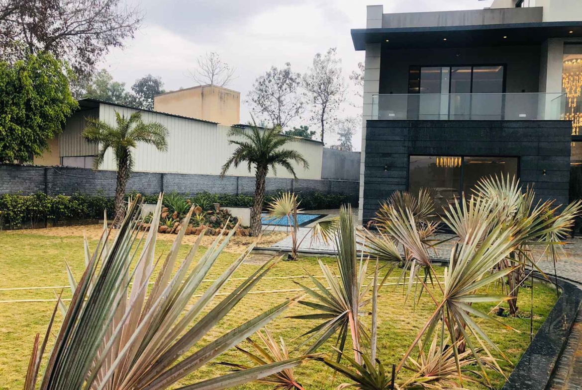 5 Beds 6 Baths – House for Sale in Chattarpur, Delhi