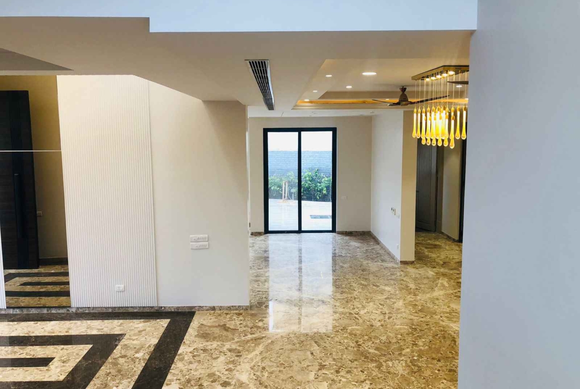 5 Beds 6 Baths – House for Sale in Chattarpur, Delhi