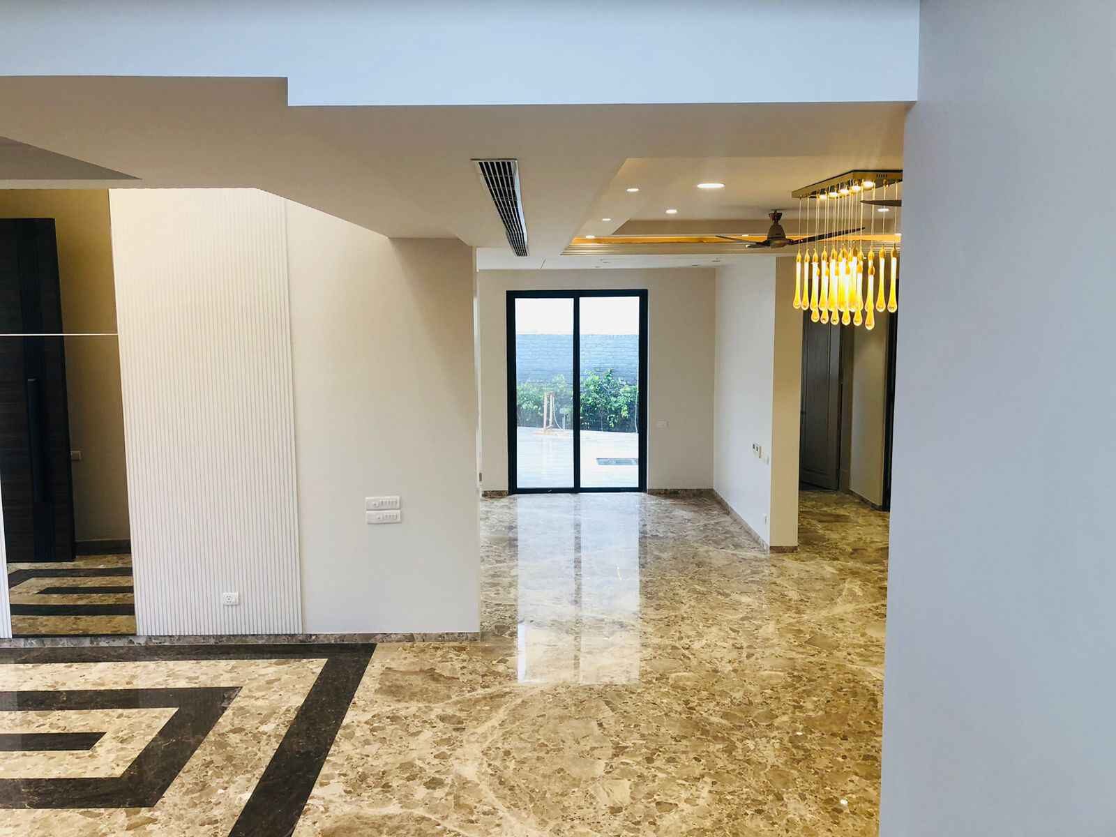 5 Beds 6 Baths – House for Sale in Chattarpur, Delhi