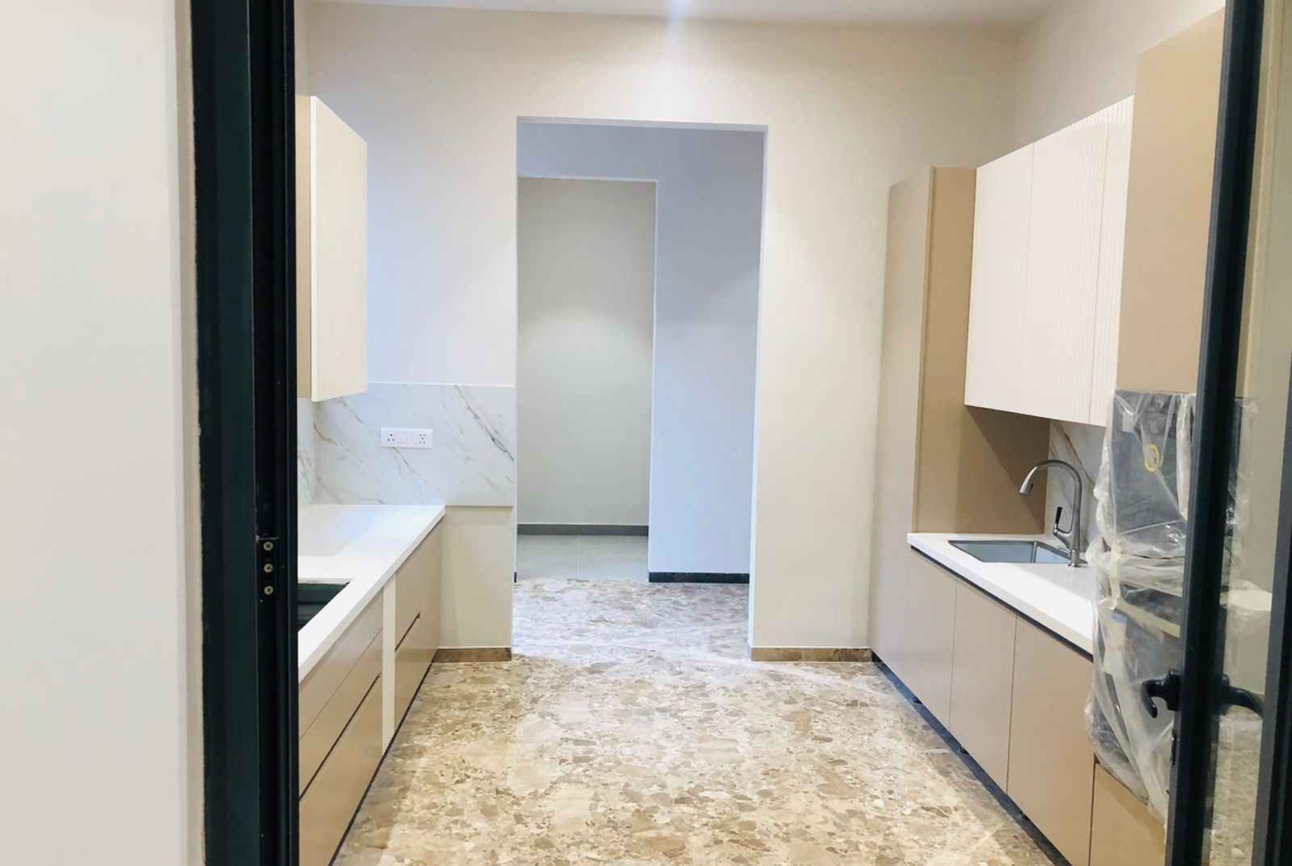 5 Beds 6 Baths – House for Sale in Chattarpur, Delhi