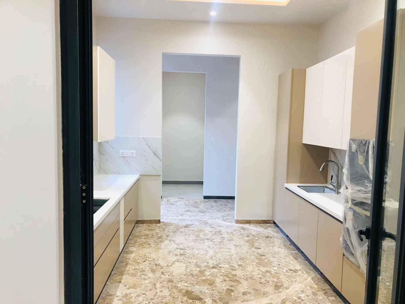 5 Beds 6 Baths – House for Sale in Chattarpur, Delhi