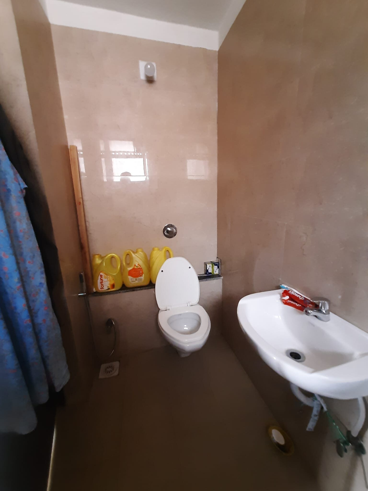 nn 2 Bedroom Flat for Sale in Ahmedabad